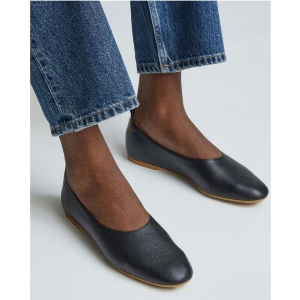 Everlane Black Leather Round-Toe Ballet Flats